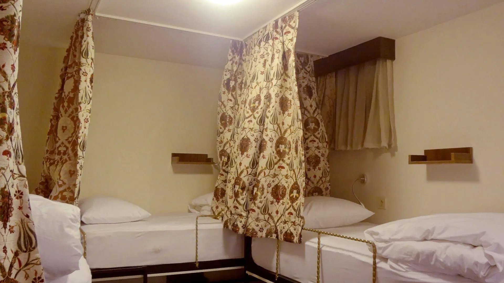 Stanpoli Hostel Стамбул
